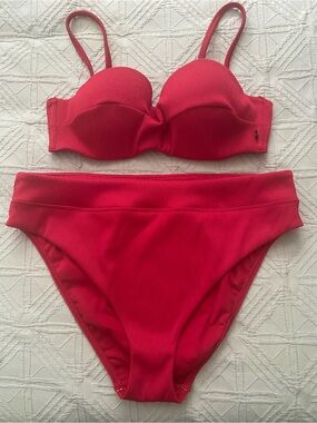 La Vie En Rose Red Ribbed Bikini Set
